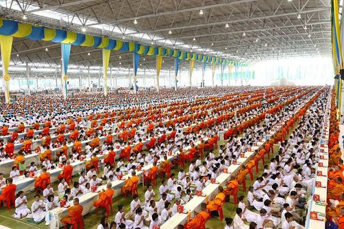 ภาพ No.9079:ประมวลภาพงานบุญวันสมาธิโลก 2556 ณ วัดพระธรรมกาย