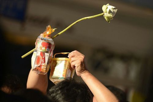 ภาพ No.9123:ประมวลภาพตักบาตรหาดใหญ่พระ 10,000 รูป วันที่ 18 สิงหาคม 2556