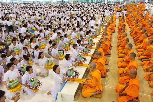 ภาพ No.9131:ประมวลภาพพิธีถวายกองทุนรักษาพระภิกษุ - สามเณรอาพาธ เนื่องในวันธรรมชัย2556