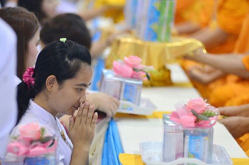 ภาพ No.9139:ประมวลภาพพิธีถวายกองทุนรักษาพระภิกษุ - สามเณรอาพาธ เนื่องในวันธรรมชัย2556