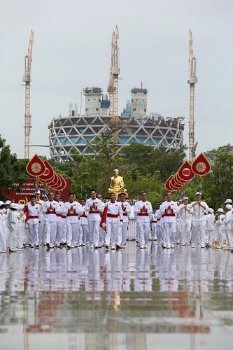 ภาพ No.9175:พิธีอัญเชิญรูปหล่อทองคำหลวงปู่ วันครูวิชชาธรรมกาย 2556