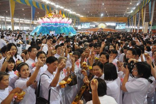 ภาพ No.9343:พิธีหล่อรูปเหมือนหลวงปู่วัดปากน้ำด้วยทองคำ องค์ที่ 7