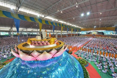 ภาพ No.9357:พิธีหล่อรูปเหมือนหลวงปู่วัดปากน้ำด้วยทองคำ องค์ที่ 7