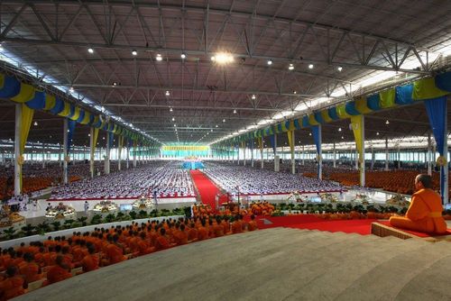 ภาพ No.9369:พิธีหล่อรูปเหมือนหลวงปู่วัดปากน้ำด้วยทองคำ องค์ที่ 7