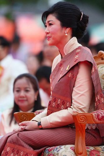 ภาพ No.9232:“ตักบาตรมิตรภาพไทย-ลาว” เนื่องในวันออกพรรษา 2556