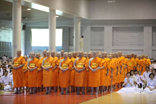 พิธีมอบปัจจัยโครงการกฐิน 131 วัดสาขาทั้งในและต่างประเทศทั่วโลก