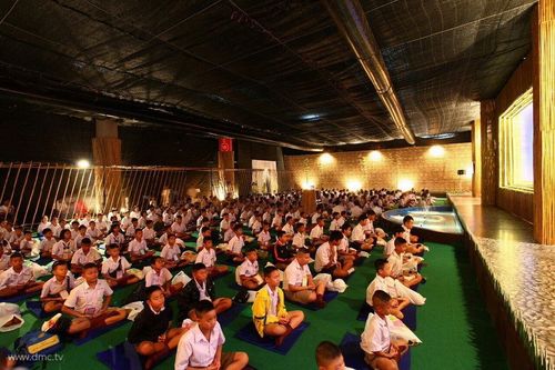 ภาพ No.9421:ประมวลภาพวันรวมพลัง เด็กดี V-Starครั้งที่ 8