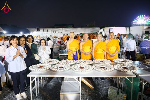 ภาพ No.190999:พิธีถวายภัตตาหารเป็นสังฆทาน แด่พระธรรมยาตรา ณ อนุสรณ์สถานคลองบางนางแท่น อ.สามพราน จ.นครปฐม ในโครงการธรรมยาตรา กตัญญูบูชา มหาปูชนียาจารย์ พระมงคลเทพมุนี(สด จนฺทสโร) พระผู้ปราบมาร อนุสรณ์สถาน 7 แห่ง ปีที่ 13 วันที่ 8 มกราคม พ.ศ. 2568