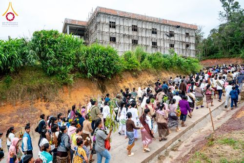 ภาพ No.173256:พิธีทอดกฐินต่างประเทศ ในนามหลวงพ่อธัมมชโย ณ วัดสิริวิเวก เพื่อถวายที่ดินส่วนขยาย 200 ไร่ แขวงจำปาสัก สปป. ลาว วันพุธที่ 30 ตุลาคม พ.ศ. 2567