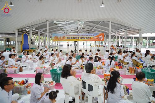 ภาพ No.144256:พิธีตักบาตรพระใหม่  โครงการบรรพชาอุปสมบทหมู่ ธรรมทายาทนานาชาติ (ภาษาจีน) ณ อาคารโถงช้าง วัดพระธรรมกาย วันอาทิตย์ที่ 14 กรกฎาคม พ.ศ. 2567