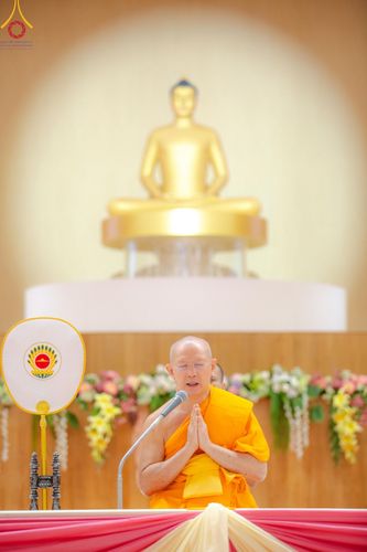 ภาพ No.136855:พิธีถวายหนังสือธรรมะ บาลี นักธรรม ทางก้าวหน้า ณ ห้องแก้วสารพัดนึก 2 วัดพระธรรมกาย วันเสาร์ที่ 11 พฤษภาคม พ.ศ. 2567