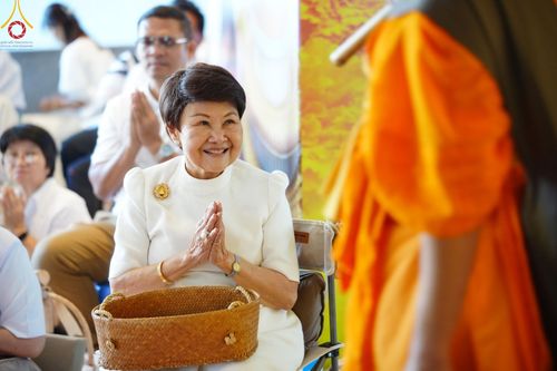 ภาพ No.188397:พิธีต้อนรับพระธรรมยาตรา ในโครงการธรรมยาตรา กตัญญูบูชา มหาปูชนียาจารย์ พระมงคลเทพมุนี(สด จนฺทสโร) พระผู้ปราบมาร อนุสรณ์สถาน 7 แห่ง ปีที่ 13 วันที่ 2 มกราคม พ.ศ. 2568 ณ วัดพระธรรมกาย จ.ปทุมธานี