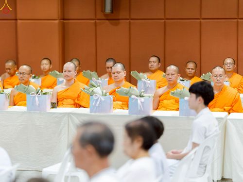 ภาพ No.228192:วันอาทิตย์ที่ 1 มิถุนายน พ.ศ.2568 พิธีถวายมหาสังฆทานพระ 100 รูป สโมสรซุปเปอร์คิดส์ ปีที่ 6 ณ ห้อง SPD 8 สภาธรรมกายสากล วัดพระธรรมกาย