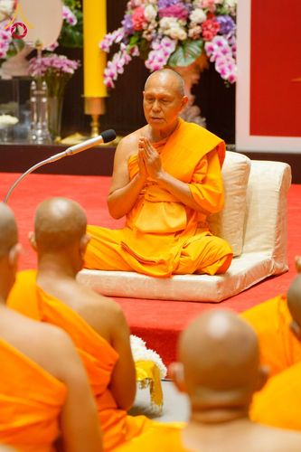 ภาพ No.62087:พิธีอุปสมบทในโครงการอุปสมบทหมู่ บูชาธรรมหลวงพ่อธัมมชโย พ.ศ.2567 ณ อุโบสถ วัดพระธรรมกาย จ.ปทุมธานี วันที่ 13-15 เมษายน พ.ศ. 2567