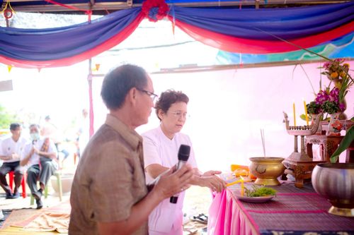 ภาพ No.271801:วันที่ 3 พฤศจิกายน พ.ศ. 2568 พิธีทอดกฐินสามัคคีทั่วไทย ณ วัดป่าพนังสลักได อ.หนองบัวแดง จ.ชัยภูมิ โดยคณะศิษยานุศิษย์ บูชาธรรม 81 ปี หลวงพ่อธัมมชโย