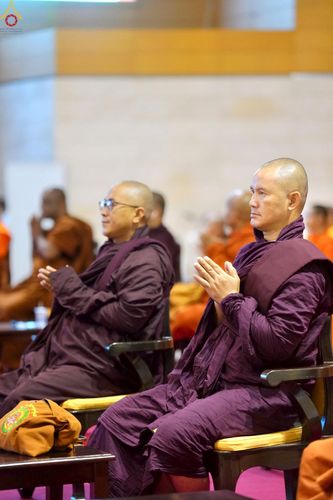 ภาพ No.236035:วันที่ 3 สิงหาคม พ.ศ. 2568 พิธีบูชาข้าวพระ ณ สภาธรรมกายสากล วัดพระธรรมกาย