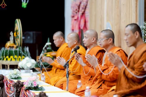 ภาพ No.234188:พิธีมุทิตาสักการะ "พระสิริรัตนเมธี" เจ้าคณะจังหวัดเลย ,พิธีถวายไทยธรรม ๙ วัด และพิธีทอดผ้าป่าเพื่อสร้างทุกสิ่ง  ในวาระทำบุญครบรอบ ๑๐ ปี ณ ศูนย์ปฏิบัติธรรมแก้วภูเรือ อ.ภูเรือ จ.เลย