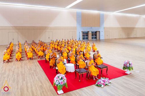 ภาพ No.145999:พิธีเจริญพระพุทธมนต์ ปฏิบัติธรรมเจริญสมาธิภาวนา เพื่อถวายเป็นพระราชกุศล แด่พระบาทสมเด็จพระเจ้าอยู่หัว เนื่องในโอกาสพระราชพิธีมหามงคล เฉลิมพระชนมพรรษา 6 รอบ 28 กรกฎาคม 2567 วันอาทิตย์ที่ 28 กรกฎาคม พ.ศ. 2567  ณ ห้องแก้วสารพัดนึก 2 สภาธรรมกายสากล