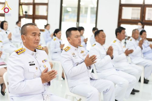 ภาพ No.194734:พิธีเจริญพระพุทธมนต์ และทำบุญตักบาตร ถวายพระราชกุศล แด่พระบาทสมเด็จพระเจ้าอยู่หัว เนื่องในโอกาสพระราชพิธีสมมงคล พระชนมายุเท่าพระบาทสมเด็จพระพุทธยอดฟ้าจุฬาโลกมหาราช สมเด็จพระปฐมบรมกษัตริยาธิราชแห่งพระราชวงศ์จักรี พุทธศักราช 2568 วันที่ 14 มกราคม พ.ศ. 2568