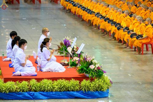 ภาพ No.75530:วัดพระธรรมกายจัด งานบุญวันอาทิตย์ต้นเดือน  มีกิจกรรมดังนี้ พิธีตักบาตร, พิธีบูชาข้าวพระ พระธรรมยาตรารับประกาศนียบัตร โครงการธรรมยาตราฯ ปีที่ 11 ในวันที่ 5 กุมภาพันธ์ พ.ศ. 2566 ณ วัดพระธรรมกาย อ.คลองหลวง จ.ปทุมธานี