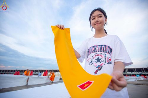 ภาพ No.218914:วันที่ 18-20 เมษายน พ.ศ. 2568 การเตรียมงานในลานธรรม , วิหารคด เพื่องานวันคุ้มครองโลก 22 เมษายน พศ. 2568