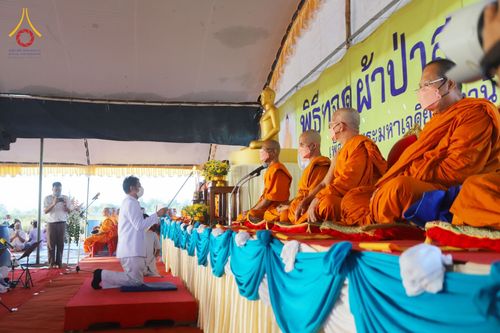 ภาพ No.76167:พิธีกลั่นแผ่นดินสร้างมหาเจดีย์ปัตตานี , พิธีตักบาตรแด่พระภิกษุสงฆ์ 159 รูป ,  พิธีทอดผ้าป่า , พิธีโปรยรัตนชาติ ,  พิธีจุดประทีปถวายเป็นพุทธบูชา ณ ศูนย์อบรมเยาวชนปัตตานี จ.ปัตตานี วันอาทิตย์ที่ 5 กุมภาพันธ์ พ.ศ.2566