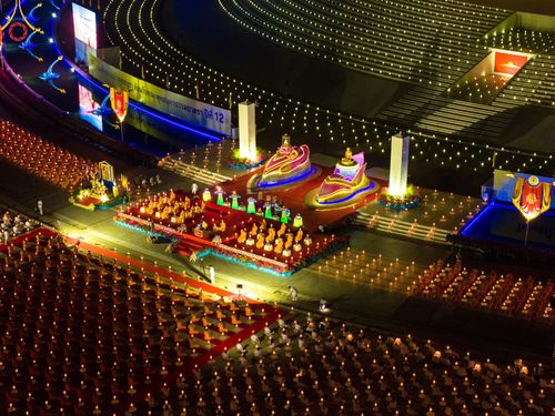 ภาพ No.122194:พิธีจุดประทีปถวายเป็นพุทธบูชา และบูชาธรรมมหาปูชนียาจารย์ พระมงคลเทพมุนี(สด จนฺทสโร) ในโครงการธรรมยาตรา กตัญญูบูชา มหาปูชนียาจารย์ พระมงคลเทพมุนี(สด จนฺทสโร) พระผู้ปราบมาร อนุสรณ์สถาน 7 แห่ง ปีที่ 12 วันที่ 31 มกราคม พ.ศ. 2567 ณ วัดพระธรรมกาย จ.ปทุมธานี (