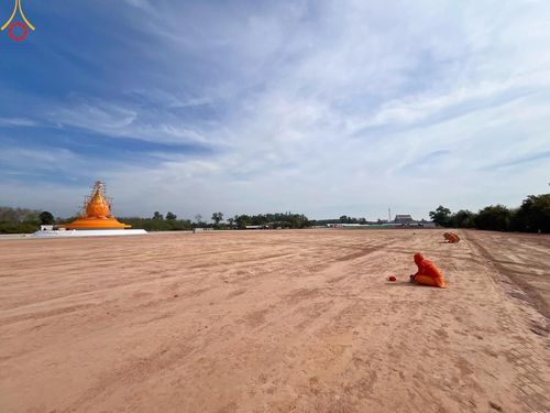 ภาพ No.127425:V.31 ทุ่มเทเพื่อบางกล่ำ การเตรียมงานของเจ้าหน้าที่หน่วยงานต่างๆ  เพื่องานธรรมยาตราอัญเชิญพระบรมสารีริกธาตุ ประดิษฐาน ณ มหารัตนเจดีย์สิริปทุมสวรรค์ (เจดีย์อริยพุทธะ 5 พระองค์) ณ ศูนย์ปฏิบัติธรรมภาคใต้ อ.บางกล่ำ จ.สงขลา ระหว่างวันที่ 9-10 มีนาคม พ.ศ. 2567