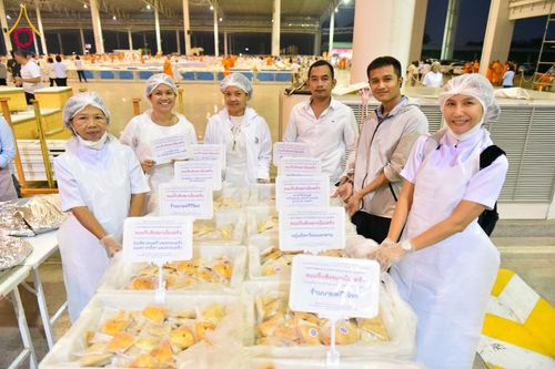 ภาพ No.120582:พิธีถวายภัตตาหารเป็นสังฆทาน แด่คณะพระธรรมยาตรา ปีที่ 12 วันที่ 29 มกราคม พ.ศ. 2567 ณ สภาธรรมกายสากล วัดพระธรรมกาย