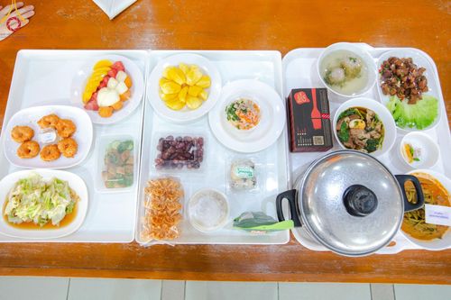 ภาพ No.169741:พิธีถวายภัตตาหารเมนูสวรรค์ "เพื่อการบรรลุธรรม" เนื่องในวันลอยกระทง (ขึ้น 15 ค่ำ เดือน 12) วันศุกร์ที่ 15 พฤศจิกายน พ.ศ. 2567 ณ หอฉันคุณยายอาจารย์ฯ วัดพระธรรมกาย