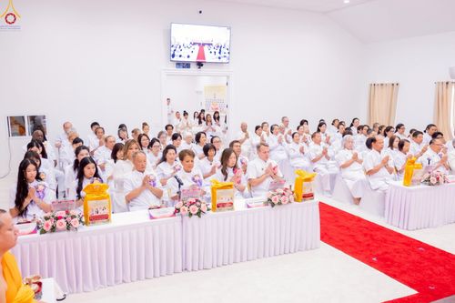 ภาพ No.234574:วันอาทิตย์ที่ 20 กรกฎาคม  พ.ศ.2568 พิธีทอดผ้าป่าภาคพื้นอเมริกา พิธีเจริญพระพุทธมนต์ ฉลองอาคารแก้วธรรมชัยรัตนอนันต์ วัดพระธรรมกายเทนเนสซี ประเทศสหรัฐอเมริกา