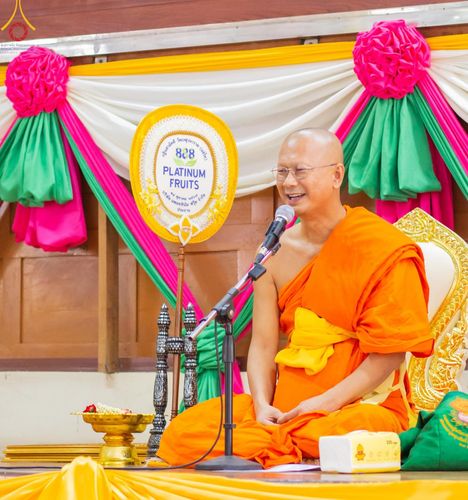 ภาพ No.164674:พิธีทอดกฐิน ณ วัดเวฬุวนาราม อ.ดำเนินสะดวก จ.ราชบุรี ในโครงการกฐินสามัคคีทั่วไทย 30,000 วัด บูชาธรรม 80 ปี หลวงพ่อธัมมชโย โดยคณะศิษยานุศิษย์วัดพระธรรมกาย วันที่ 19 ตุลาคม พ.ศ. 2567