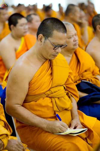 ภาพ No.232918:วันที่ 8  กรกฏาคม พ.ศ. 2568 สัมมนาคณะสงฆ์โซนภาคตะวันตก เพื่อฟื้นฟูพระพุทธศาสนา โครงการทอดกฐิน 30,000 วัดทั่วไทย ประจำปีพุทธศักราช 2568 ณ ศูนย์ปฏิบัติธรรมพระมงคลเทพมุนี อ.สองพี่น้อง จ.สุพรรณบุรี