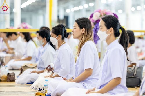 ภาพ No.99701:พิธีปฏิบัติธรรมและพิธีบูชาข้าวพระ ในวันอาทิตย์ต้นเดือนที่ 3 ธันวาคม พ.ศ. 2566 ณ สภาธรรมกายสากล วัดพระธรรมกาย จ.ปทุมธานี