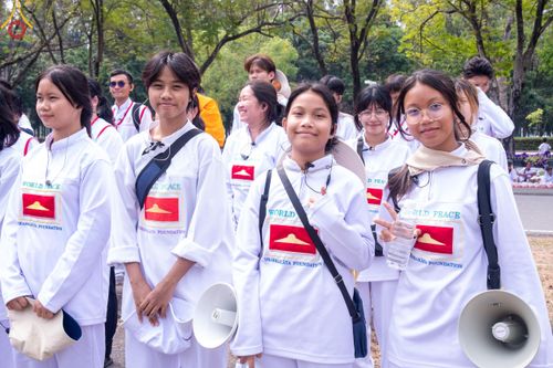 ภาพ No.121746:V.22 ต่อไป การเตรียมงาน เก็บงาน การรับบุญของเจ้าหน้าที่หน่วยงานต่างๆ เพื่อโครงการธรรมยาตรา กตัญญูบูชา มหาปูชนียาจารย์ พระมงคลเทพมุนี (สด จนฺทสโร) พระผู้ปราบมาร อนุสรณ์สถาน 7 แห่ง ปีที่ 12 ระหว่างวันที่ 2 - 31 มกราคม พ.ศ.2567