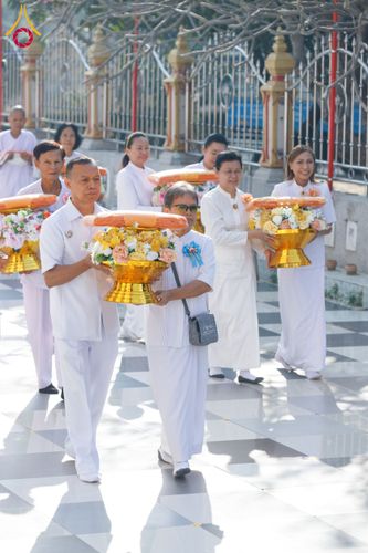 ภาพ No.199998:พิธีทอดผ้าป่าทำนุบำรุงศาสนสถาน ณ วัดบางไผ่นารถ ตำบลบางไทรป่า อำเภอบางเลน จังหวัดนครปฐม ในโครงการธรรมยาตรา กตัญญูบูชา มหาปูชนียาจารย์ พระมงคลเทพมุนี(สด จนฺทสโร) พระผู้ปราบมาร อนุสรณ์สถาน 7 แห่ง ปีที่ 13 วันที่ 22 มกราคม พ.ศ. 2568