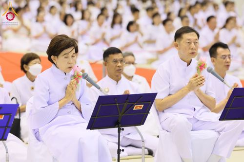 ภาพ No.209513:วันอาทิตย์ที่ 2 มีนาคม พ.ศ. 2568 พิธีบูชาข้าวพระ ณ สภาธรรมกายสากล วัดพระธรรมกาย