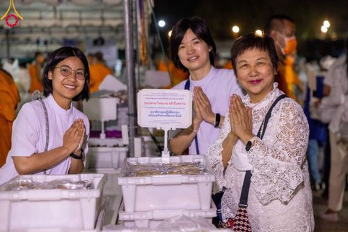 ภาพ No.116256:พิธีถวายภัตตาหารเป็นสังฆทาน แด่คณะพระธรรมยาตรา ปีที่ 12 วันที่ 21 มกราคม พ.ศ. 2567 ณ วัดโบสถ์(บน) บางคูเวียง จ.นนทบุรี