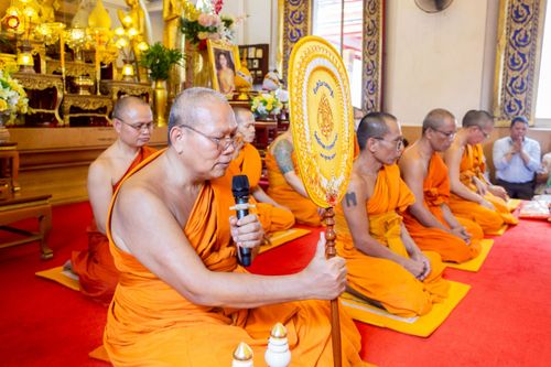 ภาพ No.260439:วันที่ 19 ตุลาคม พ.ศ. 2568 พิธีทอดกฐินสามัคคีทั่วไทย 30,000 วัด โดยคณะศิษยานุศิษย์ บูชาธรรม 81 ปี หลวงพ่อธัมมชโย ณ วัดคณิกาผล ป้อมปราบ กรุงเทพฯ