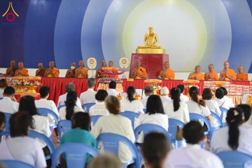 ภาพ No.166310:พิธีทอดกฐิน ณ ศูนย์ปฏิบัติธรรมบุญประสาน ในโครงการกฐินสามัคคีทั่วไทย 30,000 วัด บูชาธรรม 80 ปี หลวงพ่อธัมมชโย โดยคณะศิษยานุศิษย์วัดพระธรรมกาย วันที่ 19 ตุลาคม พ.ศ. 2567