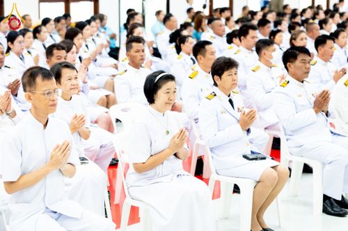 ภาพ No.237613:พิธีเจริญพระพุทธมนต์ ปฏิบัติธรรมเจริญสมาธิภาวนา และทำบุญตักบาตร ถวายพระราชกุศล เนื่องในโอกาสวันเฉลิมพระชนมพรรษา สมเด็จพระนางเจ้าสิริกิติ์ พระบรมราชินีนาถ พระบรมราชชนนีพันปีหลวง วันอังคารที่ 12 สิงหาคม พ.ศ. 2568  ณ อาคารปลูกศรัทธา 2 วัดพระธรรมกาย 