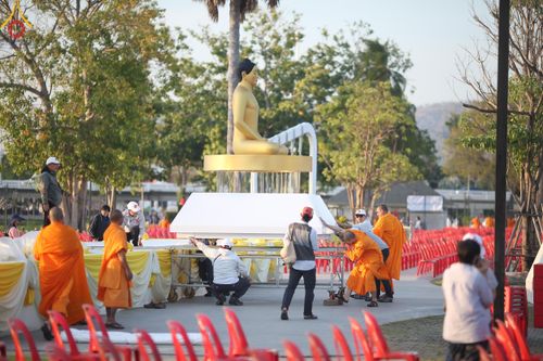 ภาพ No.185548:V.47 เบื้องหลังของเบื้องหน้า งานตักบาตรพระ 10,000 รูป ณ จ.กาญจนบุรี วันที่ 20-21 ธันวาคม พ.ศ. 2567