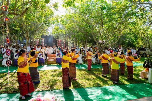 ภาพ No.95510:ปฐมกฐินศูนย์ปฏิบัติธรรมแก้วภูเรือ เพื่อสร้าง "มหาวิหาร" ณ ศูนย์ปฏิบัติธรรมแก้วภูเรือ อ.ภูเรือ จ.เลย วันเสาร์ที่ 18 พฤศจิกายน พ.ศ. 2566