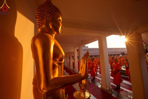 ภาพ No.111987:พิธีจุดประทีปถวายเป็นพุทธบูชา และบูชาธรรมมหาปูชนียาจารย์ พระมงคลเทพมุนี(สด จนฺทสโร) ในโครงการธรรมยาตรา กตัญญูบูชา มหาปูชนียาจารย์ พระมงคลเทพมุนี(สด จนฺทสโร) พระผู้ปราบมาร อนุสรณ์สถาน 7 แห่ง ปีที่ 12 วันที่ 14 มกราคม พ.ศ. 2567 ณ วัดสองพี่น้อง อ.สองพี่น้อง