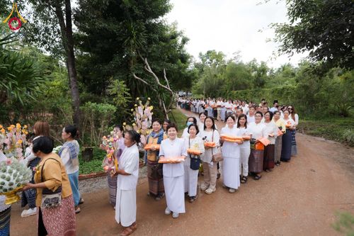 ภาพ No.165620:พิธีทอดกฐินศูนย์ปฏิบัติธรรมแก้วภูเรือ จ.เลย ในโครงการกฐินสามัคคีทั่วไทย 30,000 วัด บูชาธรรม 80 ปี หลวงพ่อธัมมชโย โดยคณะศิษยานุศิษย์วัดพระธรรมกาย วันที่ 20 ตุลาคม พ.ศ. 2567