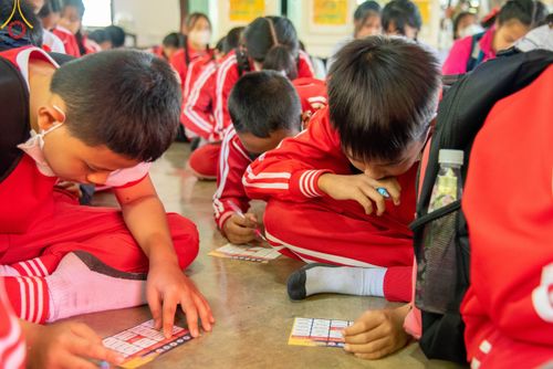 ภาพ No.103431:วันรวมพลังเด็กดี V-Star ผู้นำฟื้นฟูศีลธรรมโลก จังหวัดเชียงรายและจังหวัดพะเยา ณ ศูนย์ปฏิบัติธรรมจังหวัดเชียงราย วันที่ 2 ธันวาคม พ.ศ. 2566