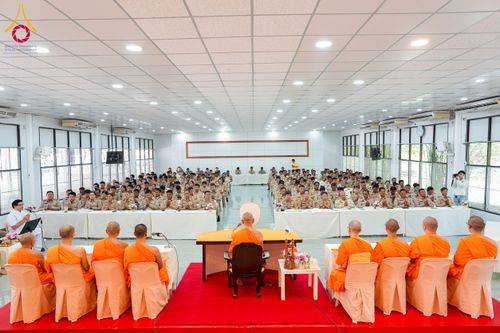 ภาพ No.176564:ชมรมกำนัน ผู้ใหญ่บ้านฯ อ.คลองหลวง ทอดผ้าป่าสมทบโครงการกฐินสามัคคีทั่วไทย 30,000 วัด วันที่ 4 พฤศจิกายน พ.ศ. 2567 ณ วัดพระธรรมกาย อ.คลองหลวง จ.ปทุมธานี