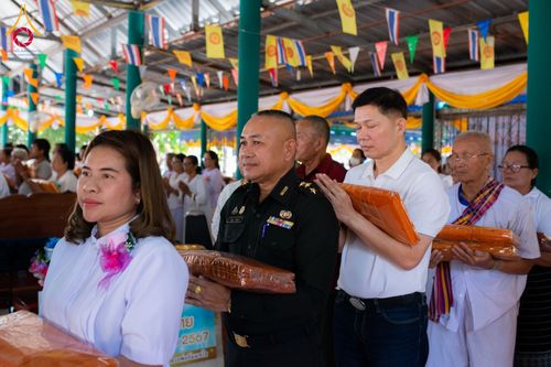 ภาพ No.178321:พิธีทอดกฐิน ณ วัดดอนหัน ต.โนนทองหลาง อ.บัวใหญ่ จ.นครราชสีมา ในโครงการทอดกฐินสามัคคีทั่วไทย 30,000 วัด บูชาธรรม 80 ปี หลวงพ่อธัมมชโย โดยคณะศิษยานุศิษย์วัดพระธรรมกาย วันที่ 8 พฤศจิกายน พ.ศ. 2567