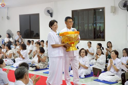 ภาพ No.234049:วันอาทิตย์ที่ 20 กรกฎาคม พ.ศ.2568 พิธีทอดผ้าป่า และพิธีตอกเสาเข็มต้นแรก สร้างอาคารปฏิบัติธรรมพระมงคลเทพมุนี ณ ศูนย์ปฏิบัติธรรมสุราษฏร์ธานี