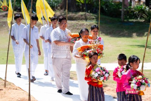 ภาพ No.142402:พิธีทอดผ้าป่า เพื่อสมทบทุนสร้างมหาวิหาร วันเสาร์ ที่ 22 มิถุนายน พ.ศ. 2567 ณ ศูนย์ปฏิบัติธรรมแก้วภูเรือ อ.ภูเรือ จ.เลย